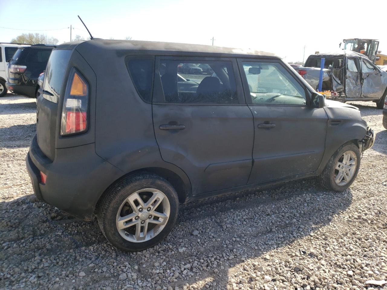 KNDJT2A21B7199397 2011 Kia Soul +