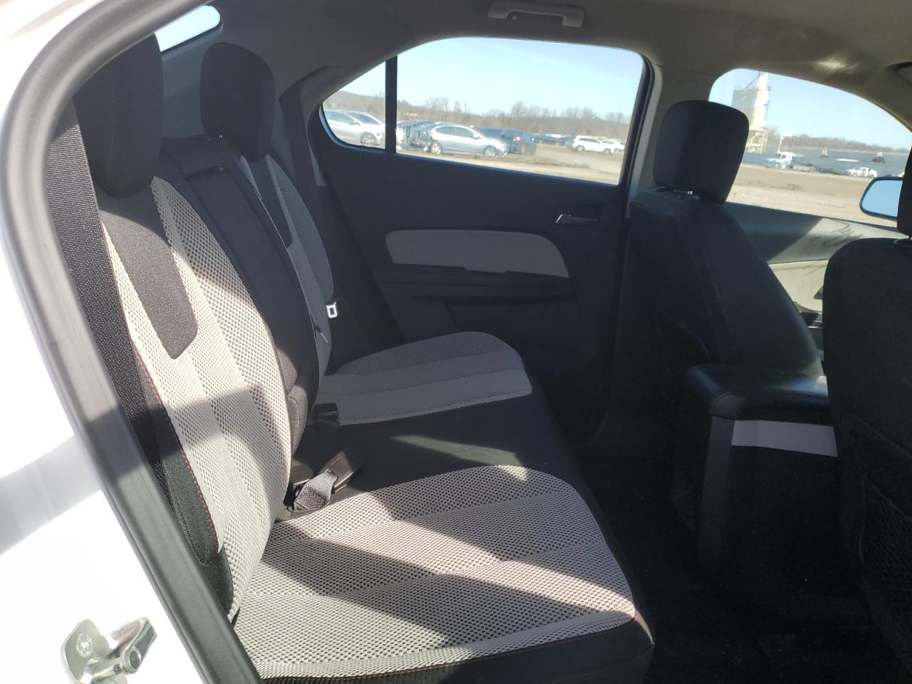 2017 Chevrolet Equinox - Image 11