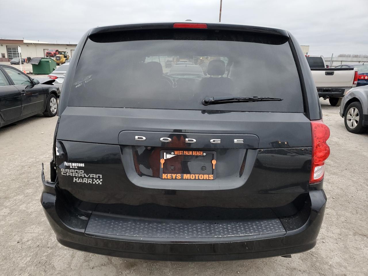 2C4RDGCG7JR156170 2018 Dodge Grand Caravan Sxt