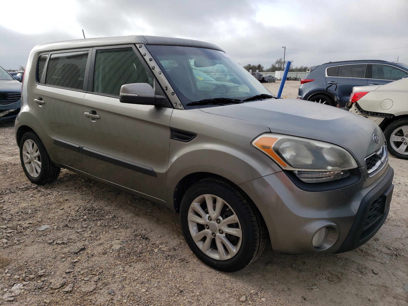 KNDJT2A66C7462827 2012 Kia Soul +