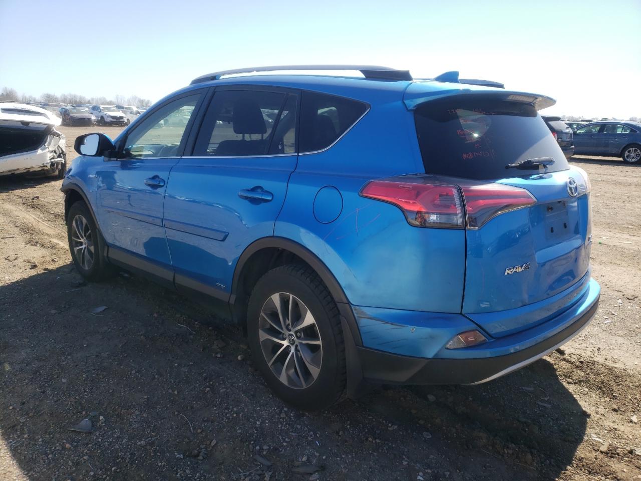 VIN JTMRJREV1HD140768 2017 TOYOTA RAV4 no.3