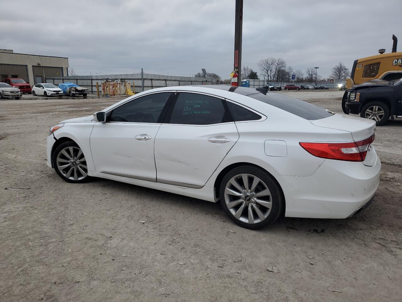 KMHFH4JG0GA508085 2016 Hyundai Azera Limited