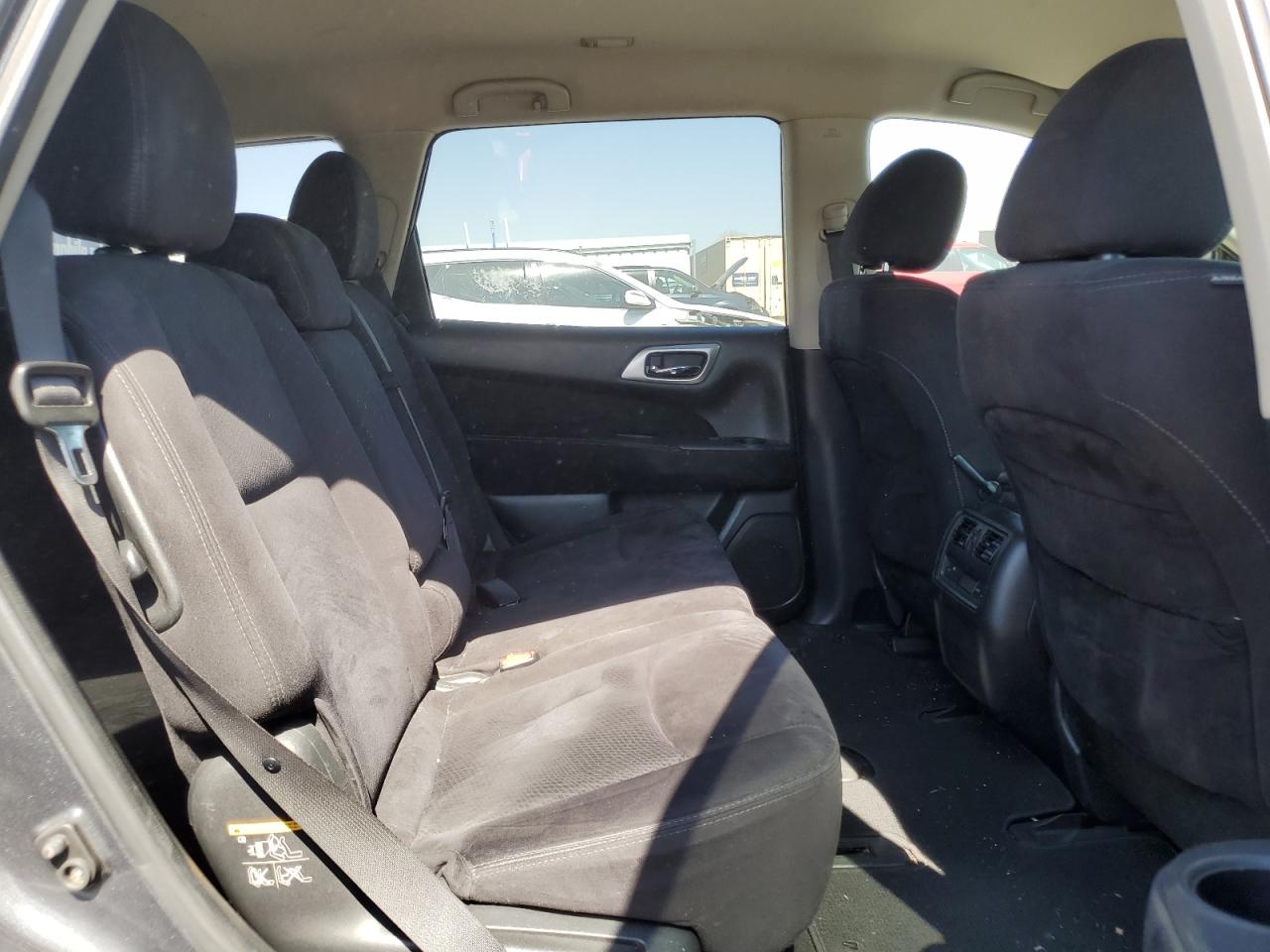 2013 Nissan Pathfinder - Image 11