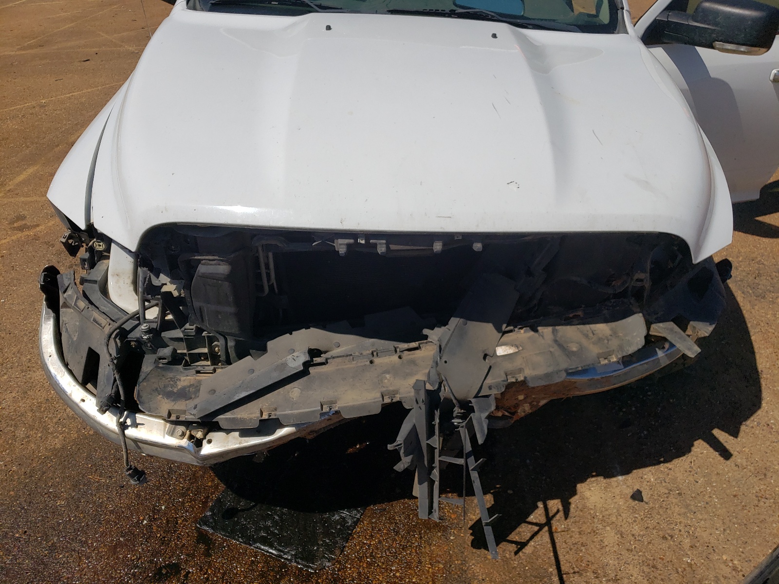 1C6RR7GT3FS599745 2015 Ram 1500 Slt