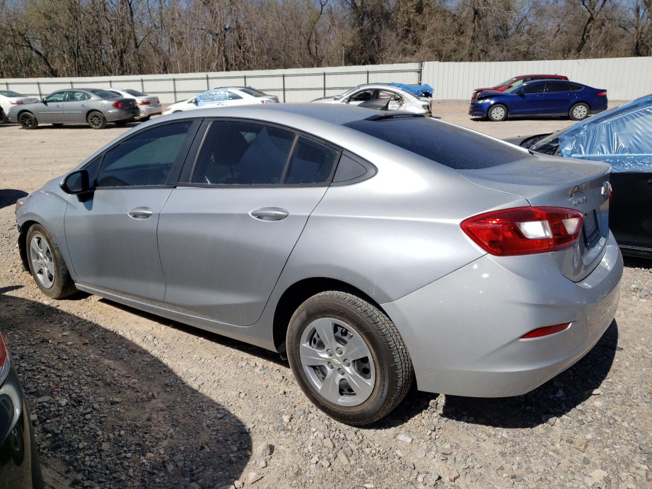 2016 Chevrolet Cruze - Image 2
