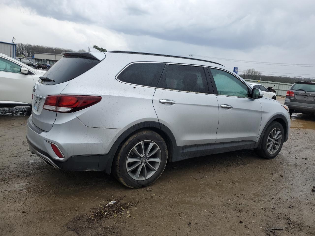 2018 Hyundai Santa Fe Se VIN: KM8SM4HF0JU260756 Lot: 45927724