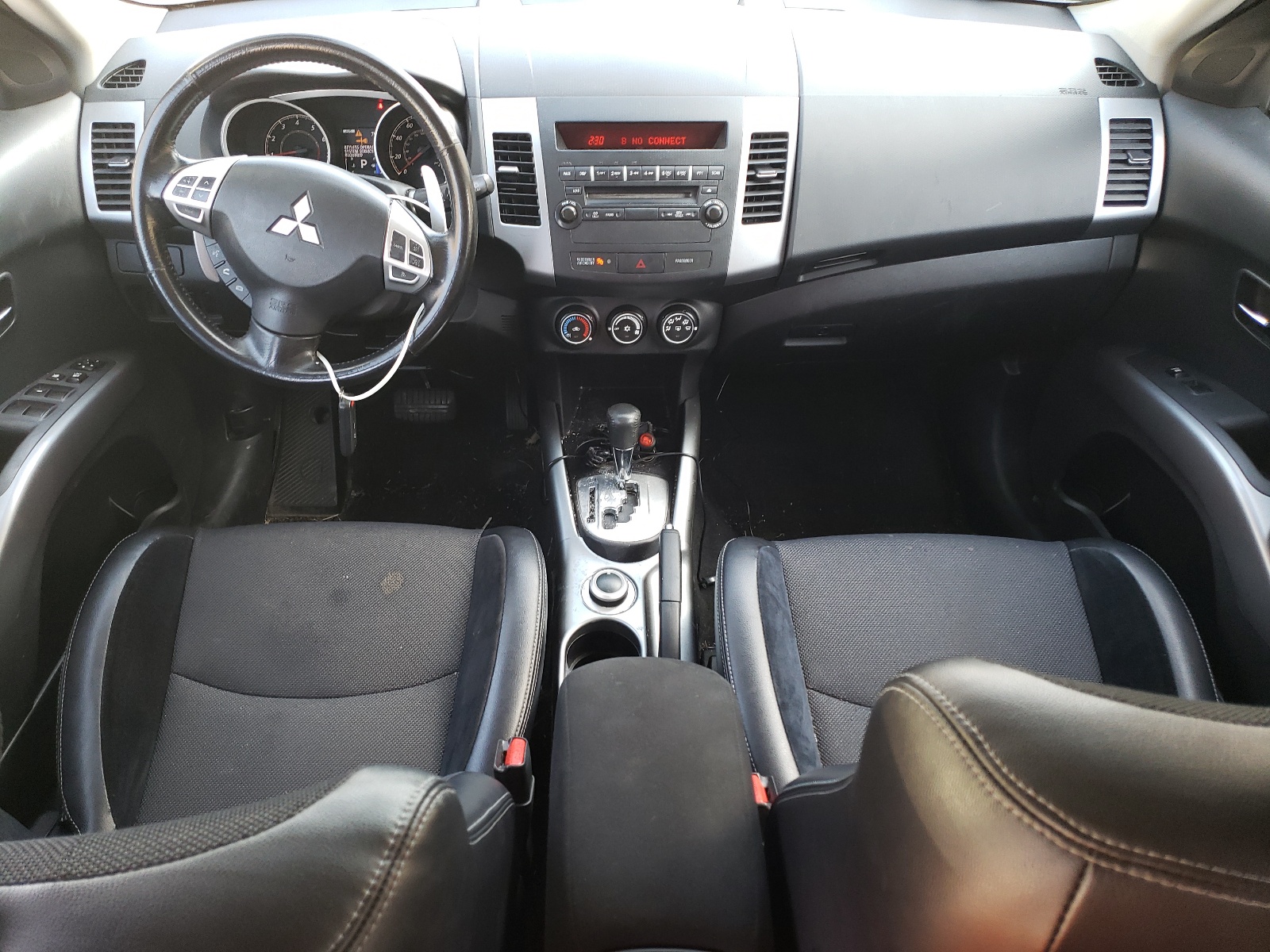 JA4JT3AW8BU014718 2011 Mitsubishi Outlander Se