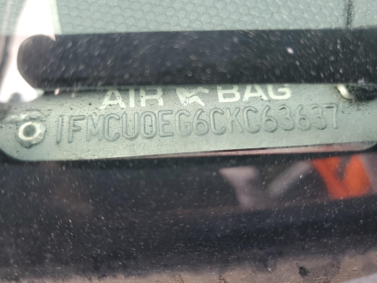 1FMCU0EG6CKC63637 2012 Ford Escape Limited