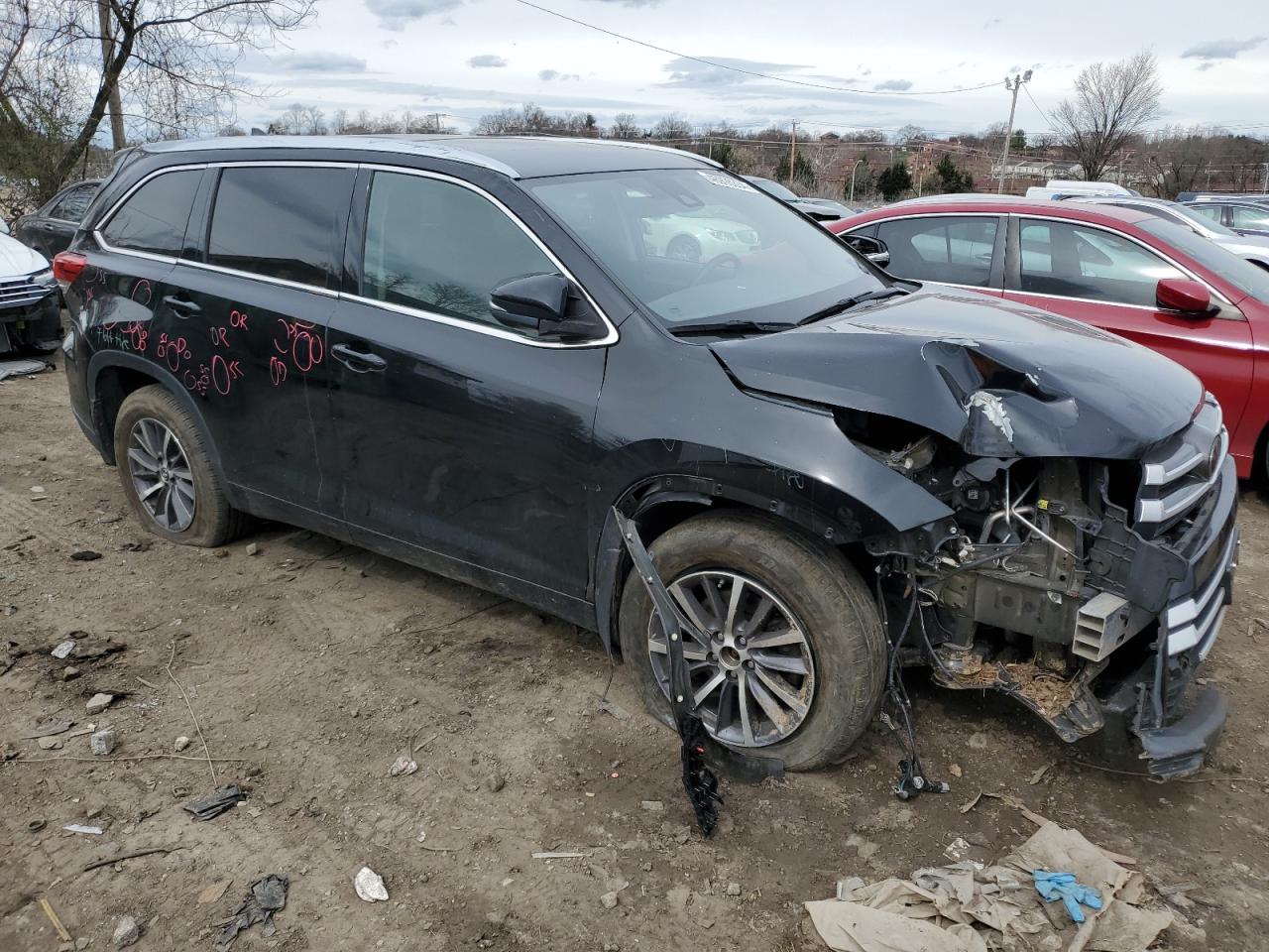 5TDJZRFH6HS520644 2017 Toyota Highlander Se