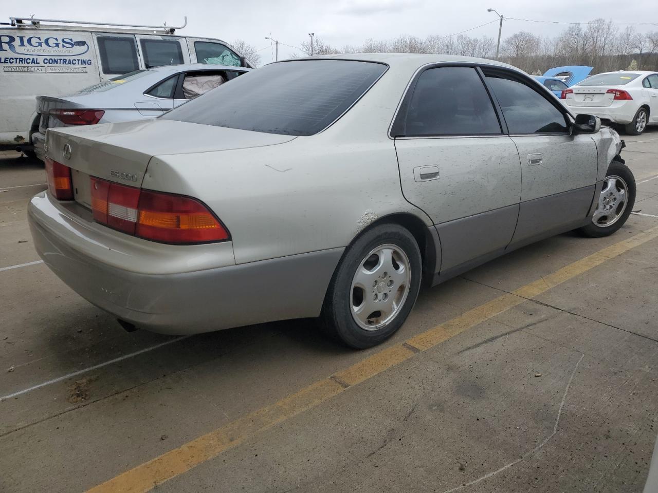 1999 Lexus Es 300 VIN: JT8BF28G6X5065838 Lot: 46610724