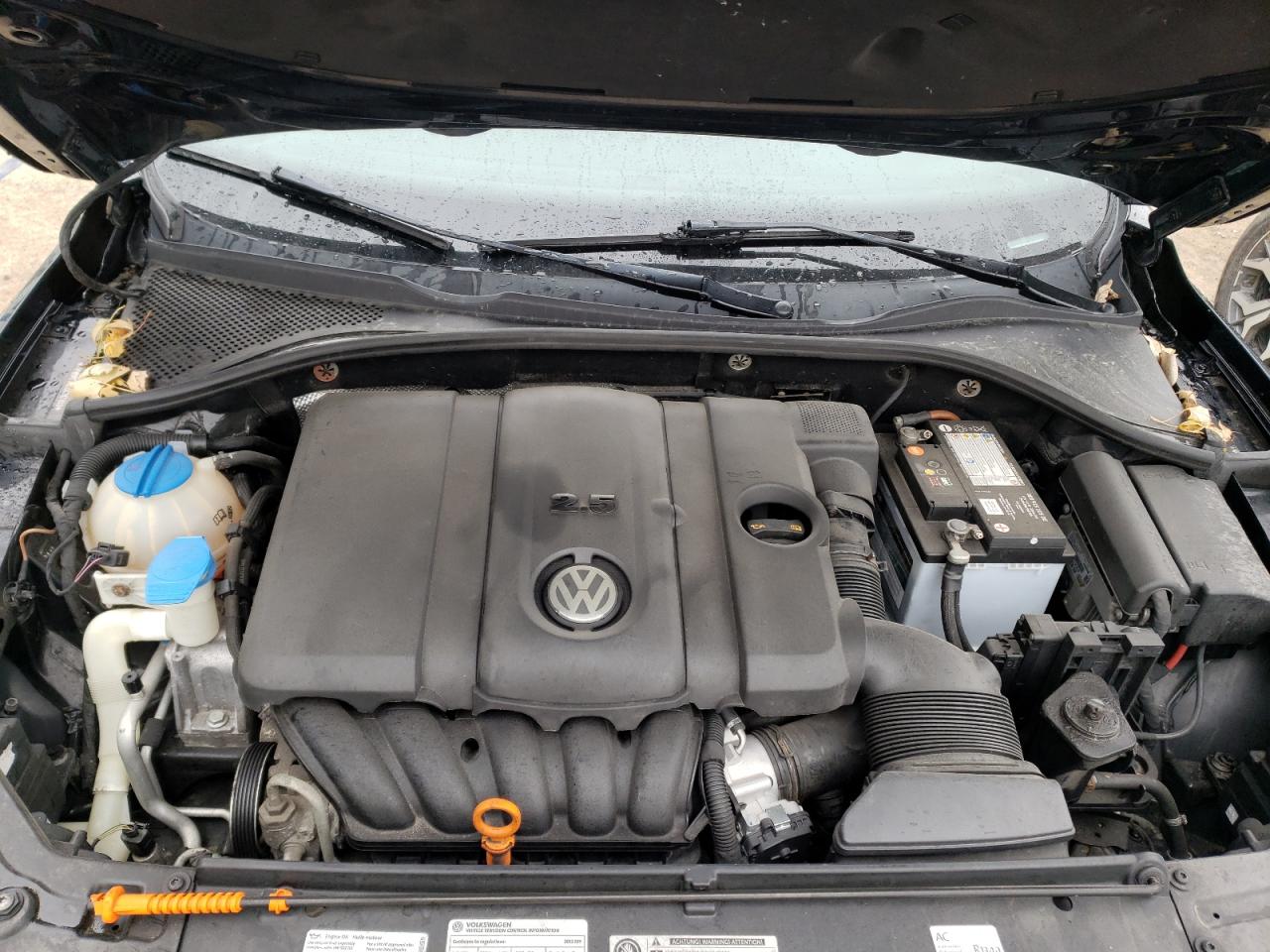 1VWBH7A32CC047663 2012 Volkswagen Passat Se