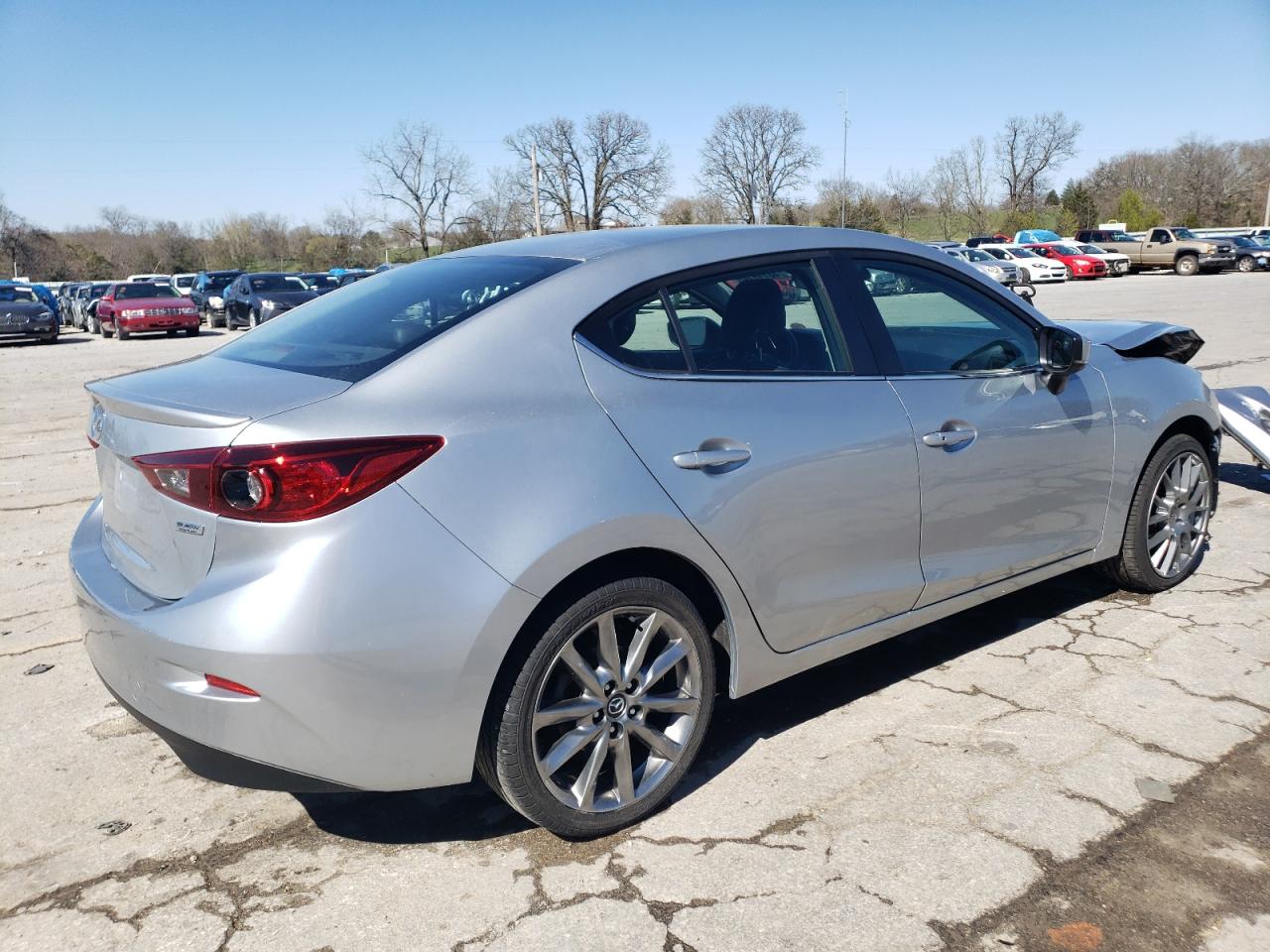 2018 Mazda 3 Touring VIN: 3MZBN1V38JM218413 Lot: 48144154