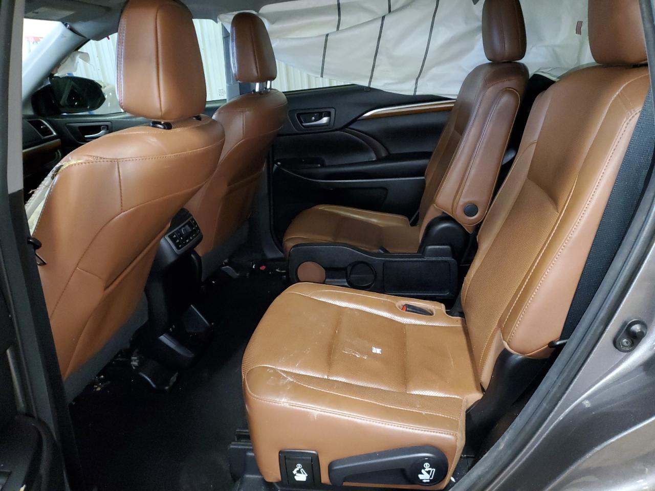 2017 Toyota Highlander Limited VIN: 5TDYZRFH4HS188587 Lot: 45690674