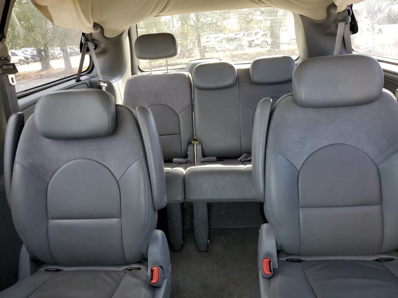 2005 Chrysler Town & Country Limited VIN: 2C8GP64L85R548079 Lot: 45838524