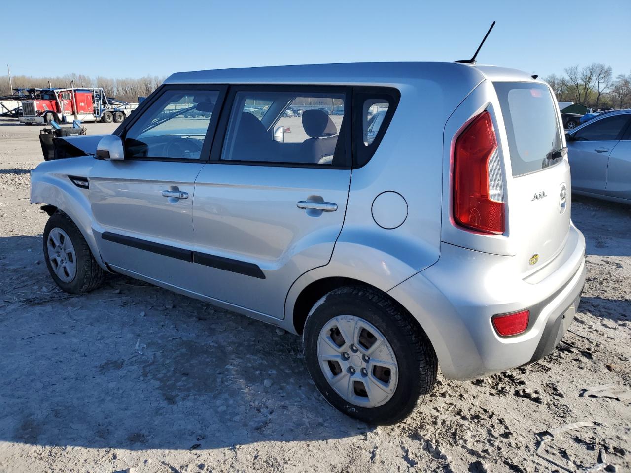 2013 Kia Soul VIN: KNDJT2A52D7528203 Lot: 47174264