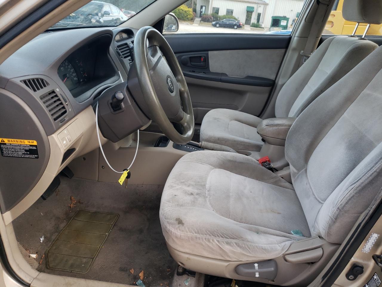 2004 Kia Spectra - Image 7