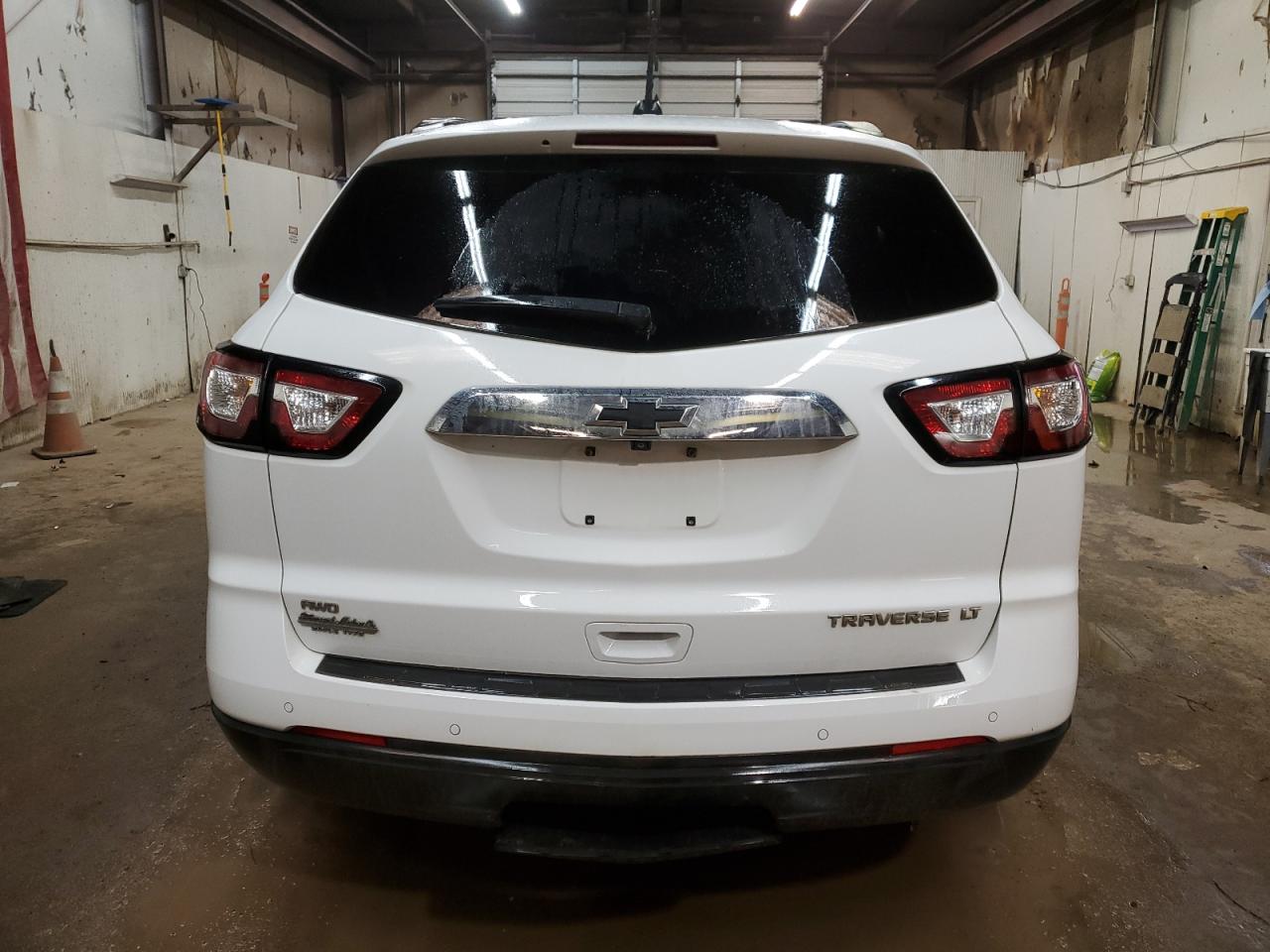 1GNKVHKD0GJ118943 2016 Chevrolet Traverse Lt