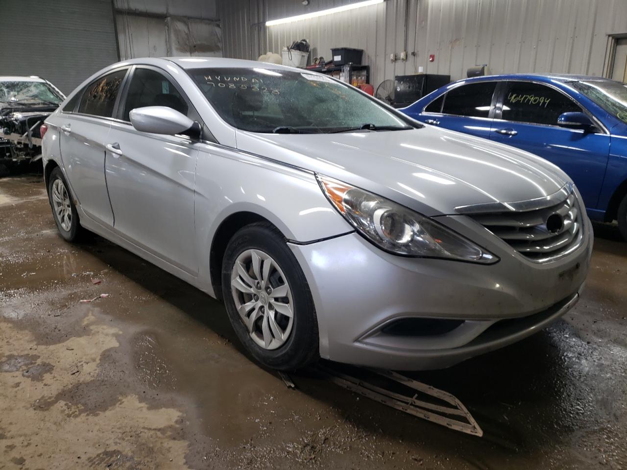 2012 Hyundai Sonata - Image 4