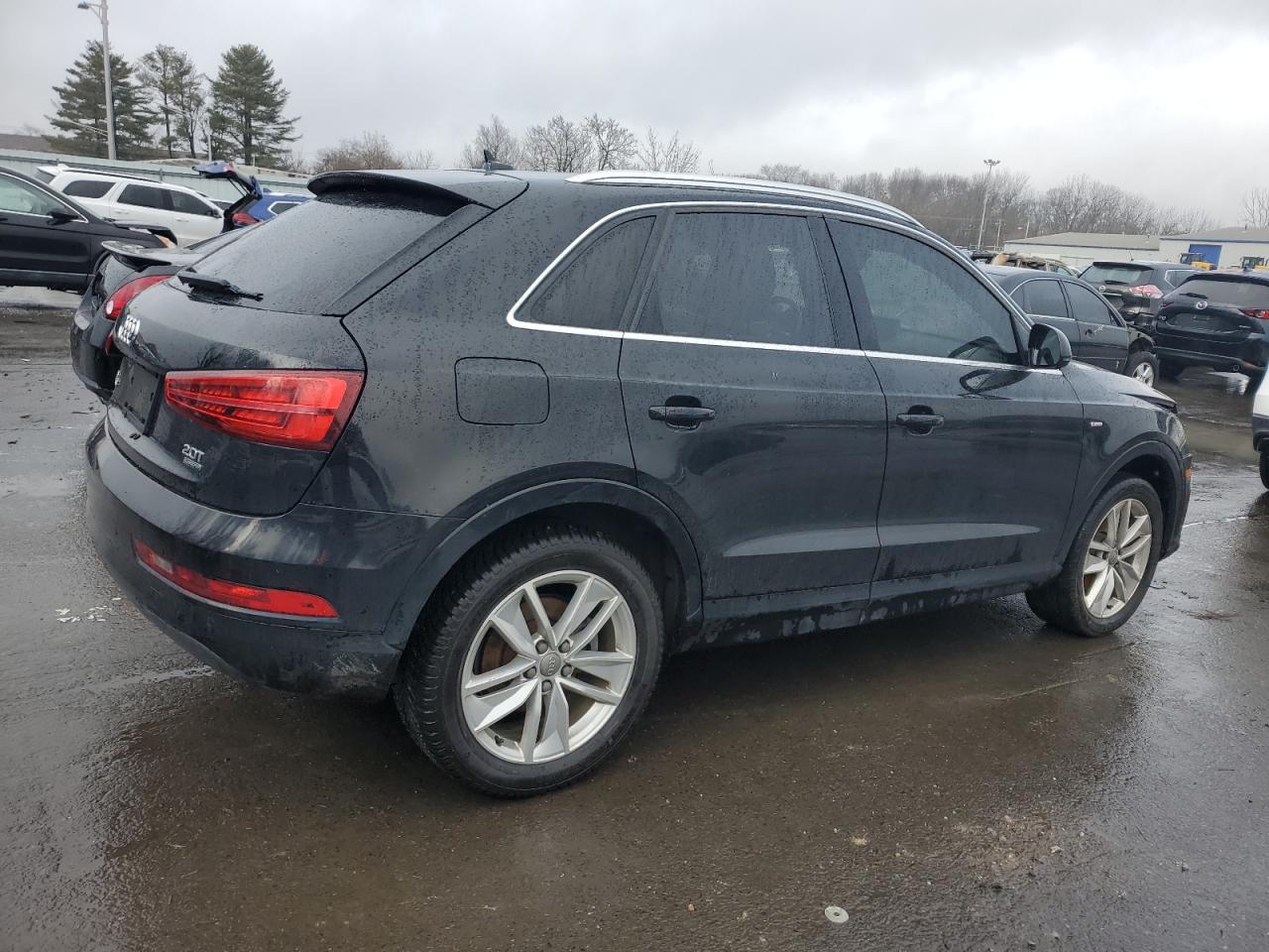 VIN WA1JCCFS4JR024704 2018 AUDI Q3 no.3