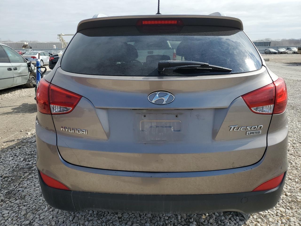 KM8JU3AC6BU154724 2011 Hyundai Tucson Gls