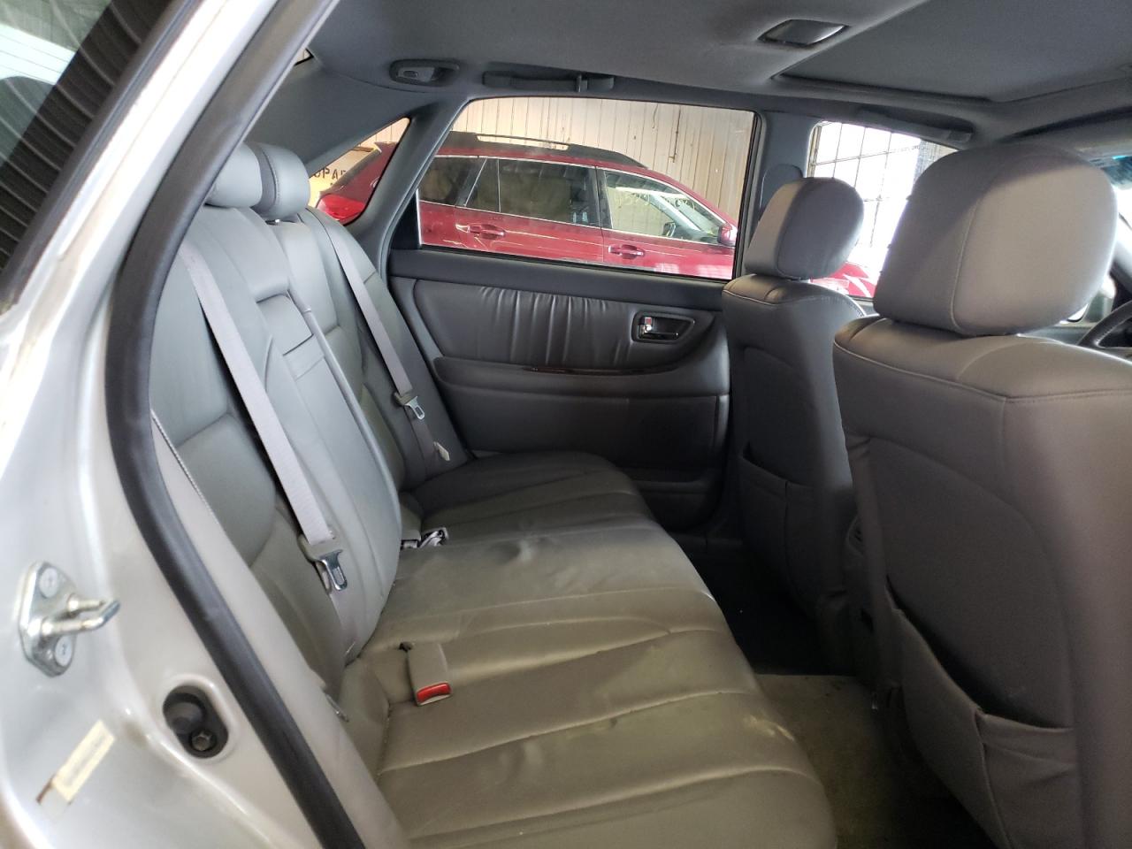 2001 Toyota Avalon - Image 10