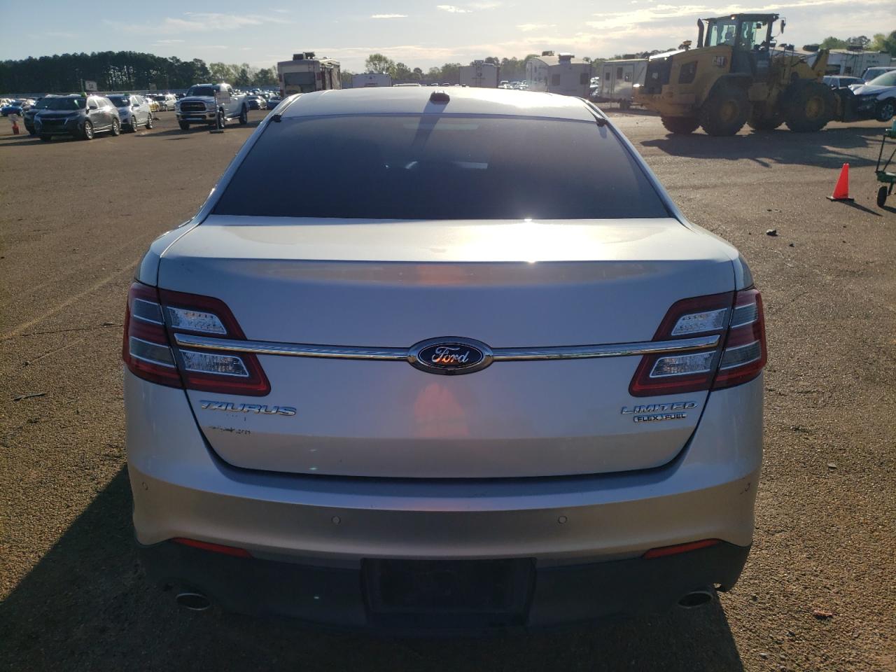 2015 Ford Taurus Limited VIN: 1FAHP2F84FG110370 Lot: 48261734