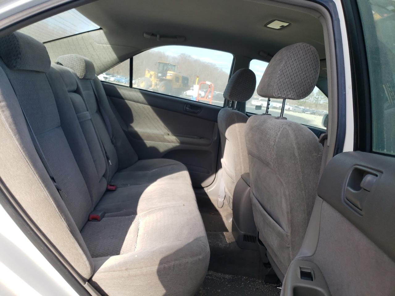 2003 Toyota Camry Le VIN: 4T1BE32K53U185276 Lot: 46933844