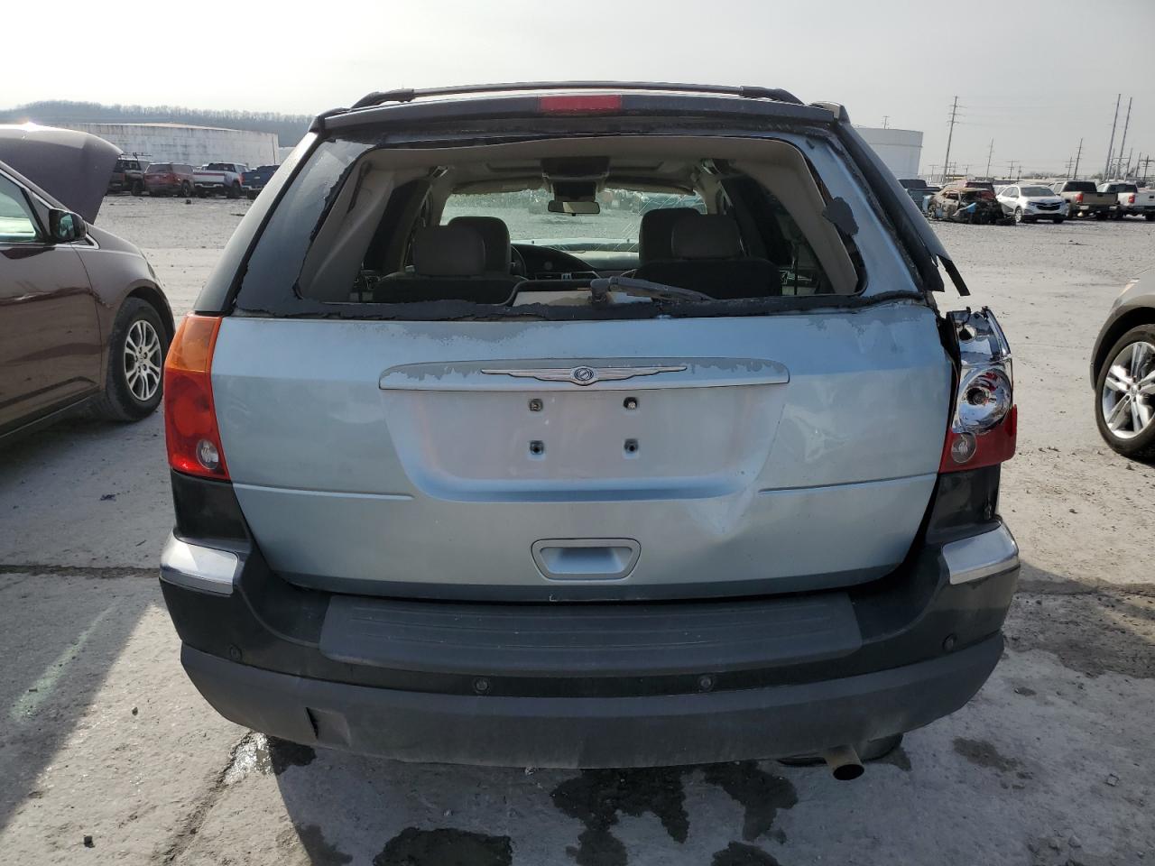 2005 Chrysler Pacifica Touring VIN: 2C8GM68465R550389 Lot: 45870914