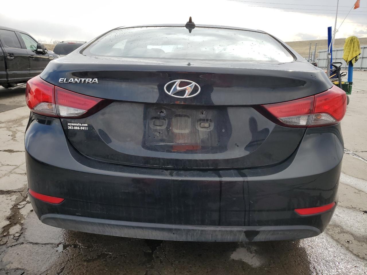 5NPDH4AE3GH711894 2016 Hyundai Elantra Se