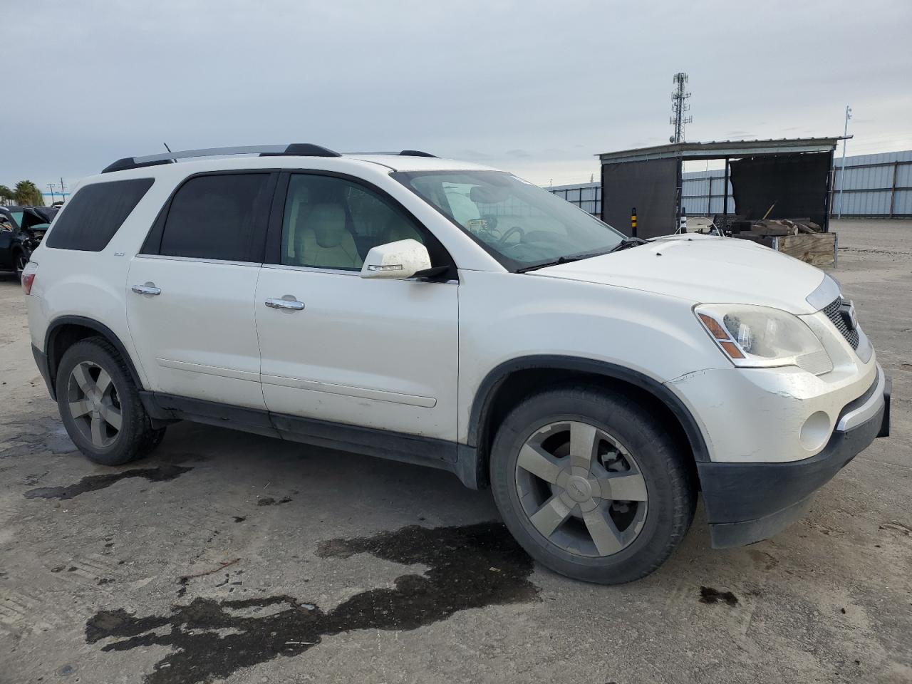 2011 GMC Acadia - Image 4