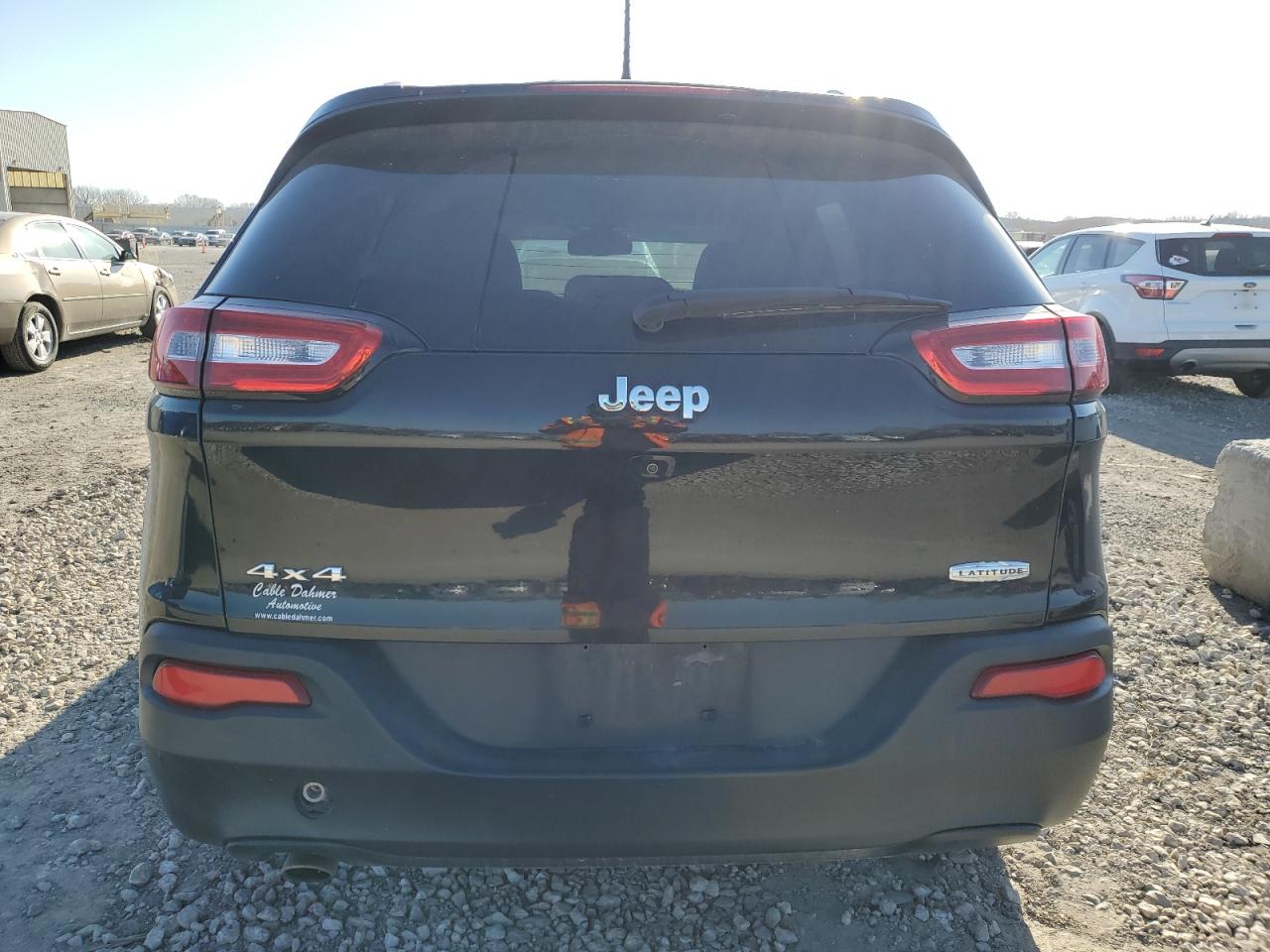 1C4PJMCB5HW545605 2017 Jeep Cherokee Latitude