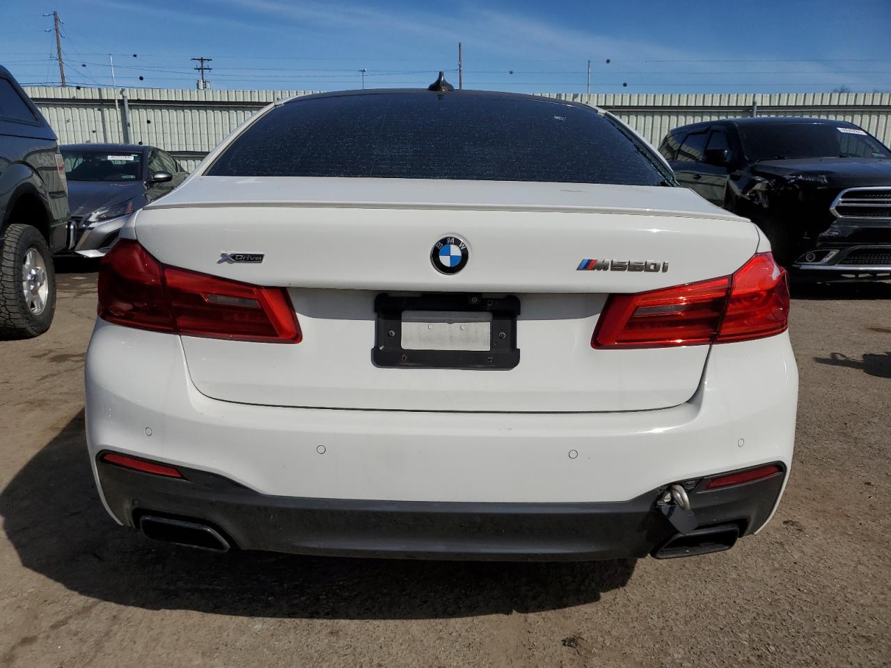 WBAJB9C54JB287422 2018 BMW M550Xi