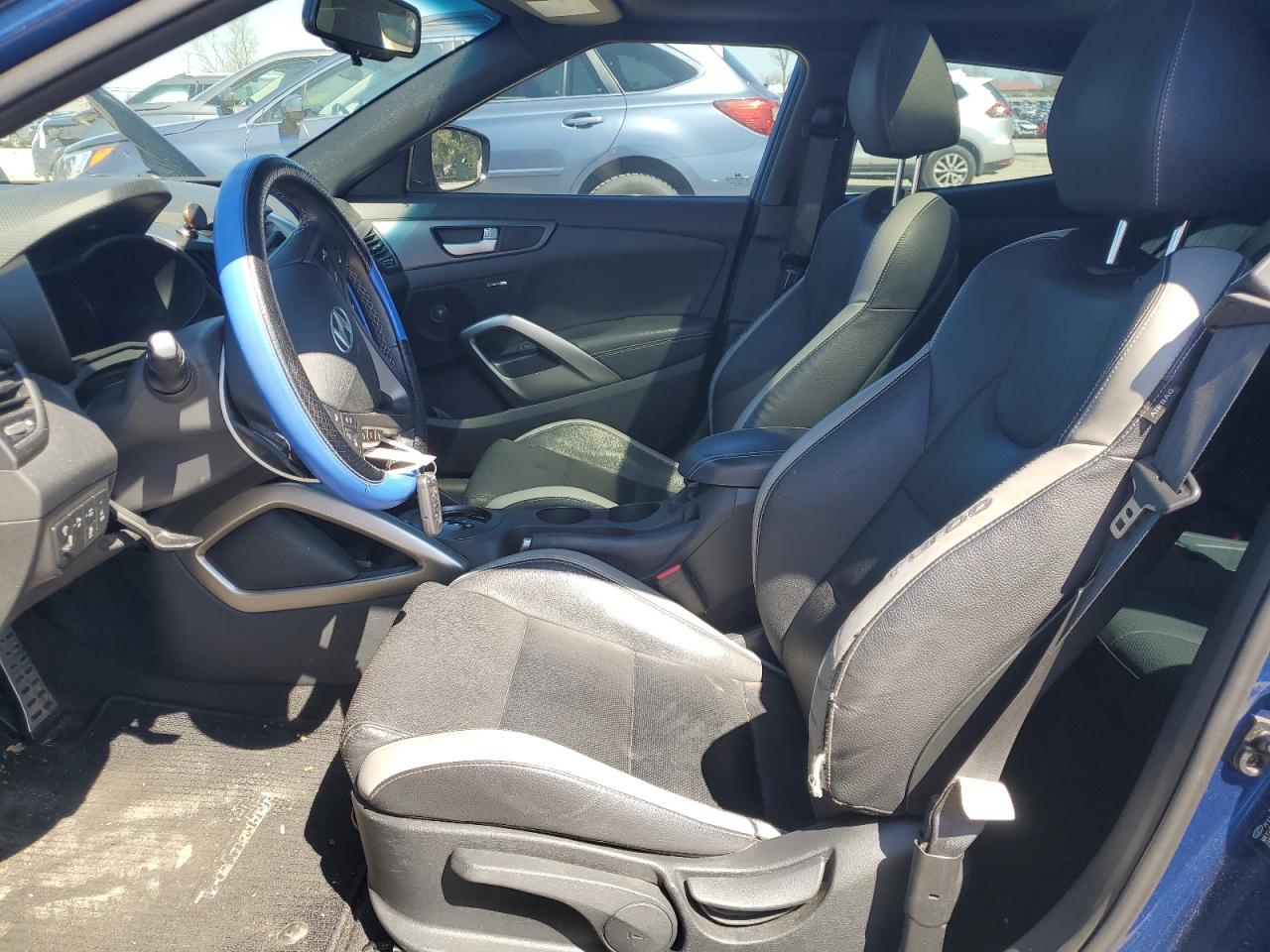 2016 Hyundai Veloster - Image 7