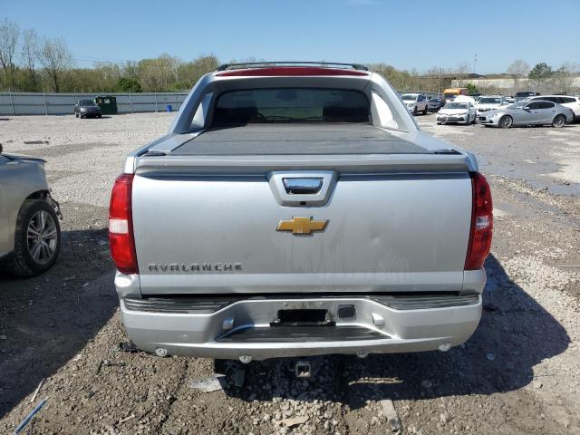  CHEVROLET AVALANCHE 2013 Серебристый