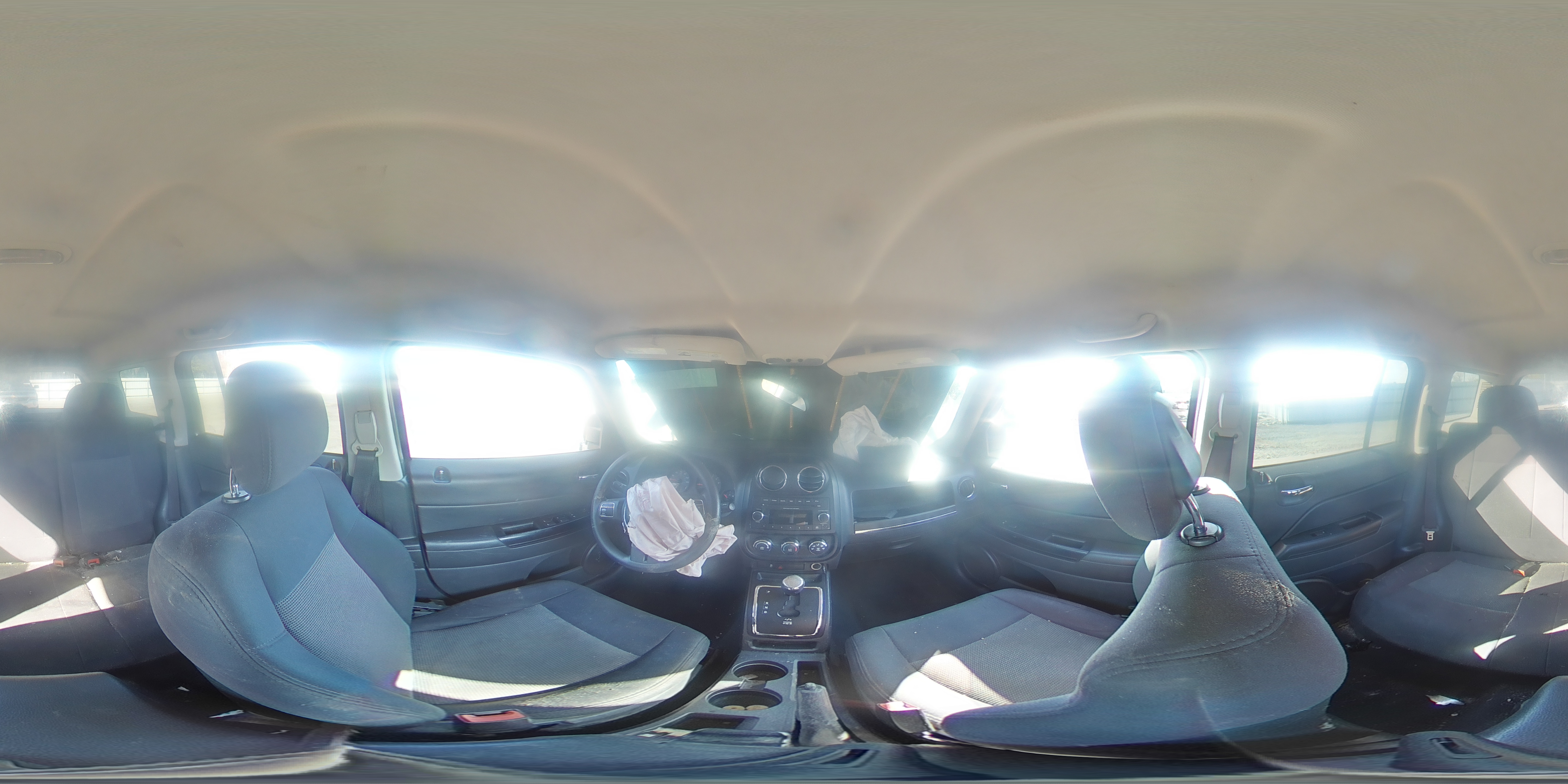 2012 Jeep Liberty (Patriot) - Image 13