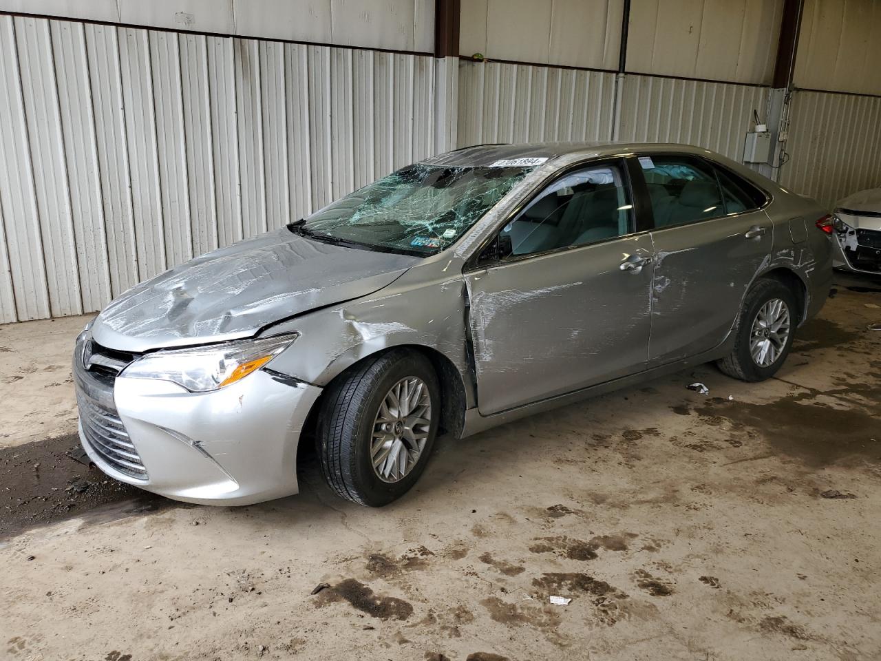 4T1BF1FK7HU385238 2017 TOYOTA CAMRY - Image 1