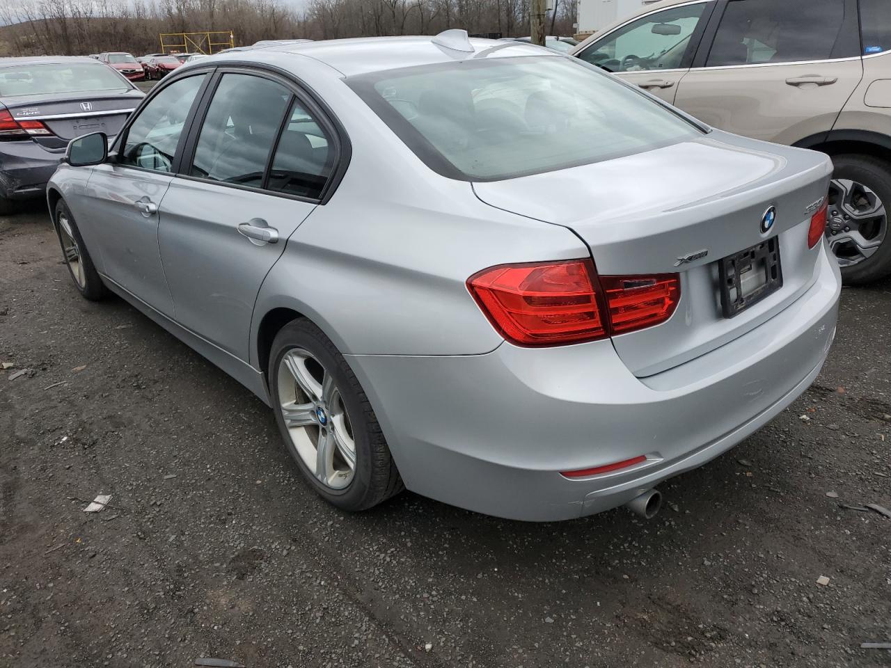 VIN WBA3C3C5XEF983798 2014 BMW 3 SERIES no.2