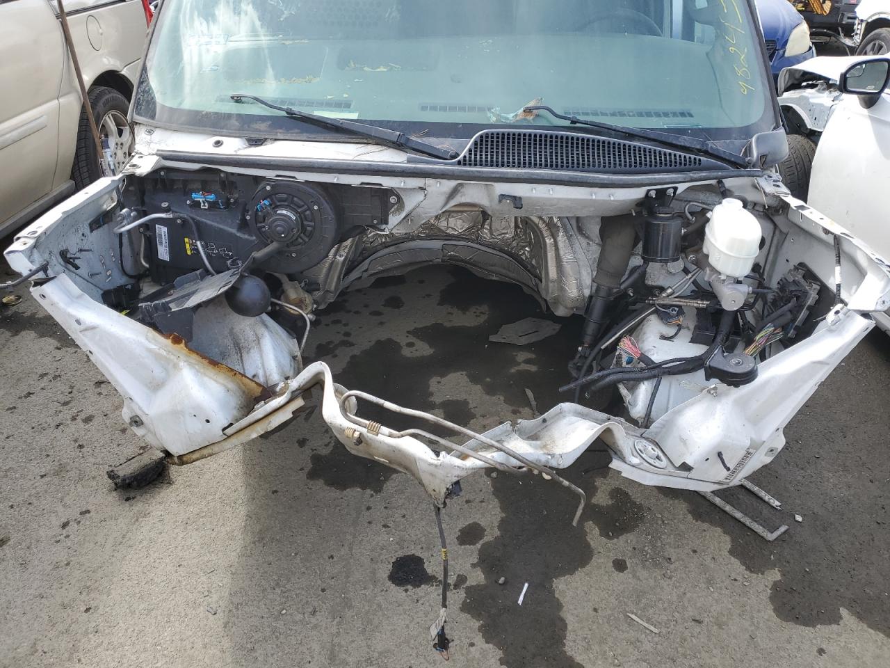 2018 Chevrolet Express G2500 VIN: 1GCWGAFG1J1238984 Lot: 48243354