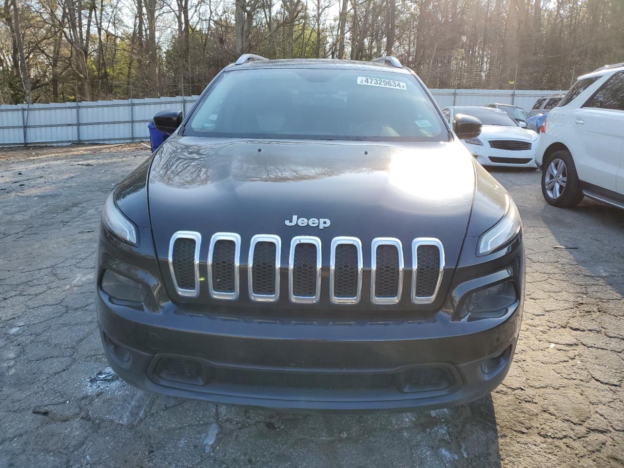 2014 Jeep Grand Cherokee - Image 5
