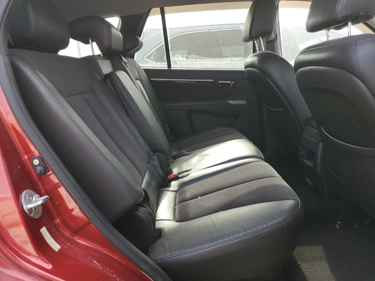 2010 Hyundai Santa Fe - Image 10