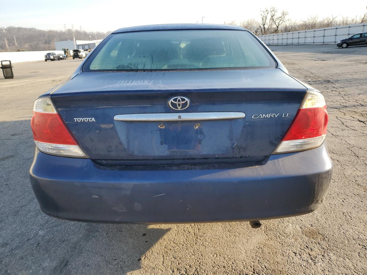 4T1BE30KX5U391263 2005 Toyota Camry Le