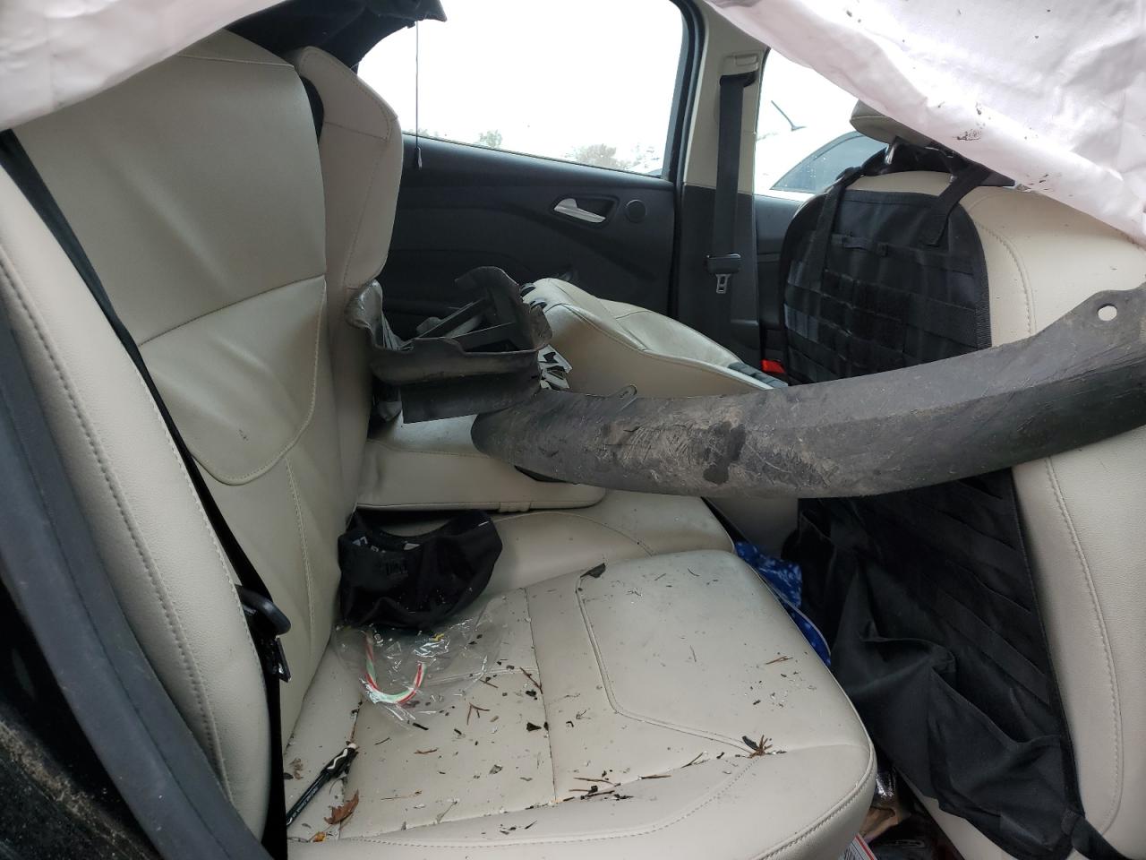 2016 Ford Focus Titanium VIN: 1FADP3N27GL326014 Lot: 48719564