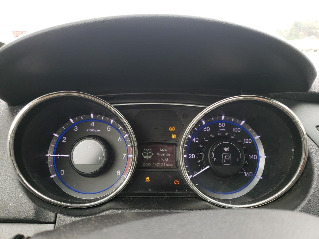 2012 Hyundai Sonata - Image 9