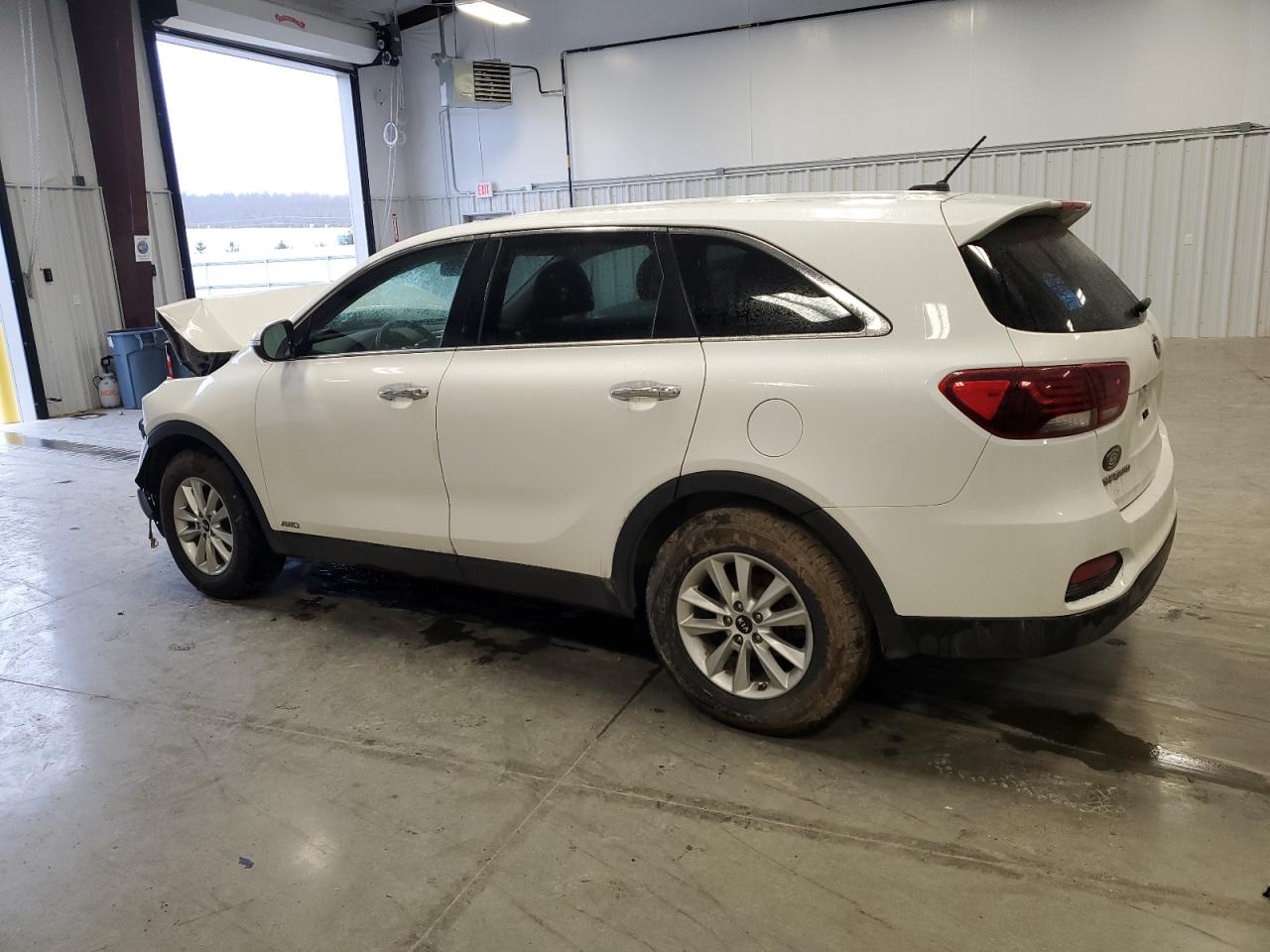 5XYPGDA57KG559747 2019 KIA SORENTO - Image 2