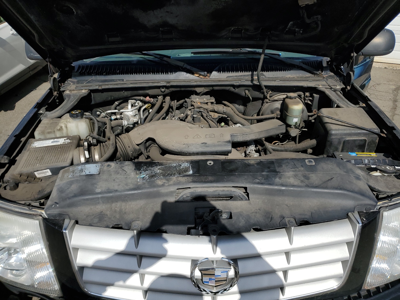 1GYEC63TX2R209535 2002 Cadillac Escalade Luxury