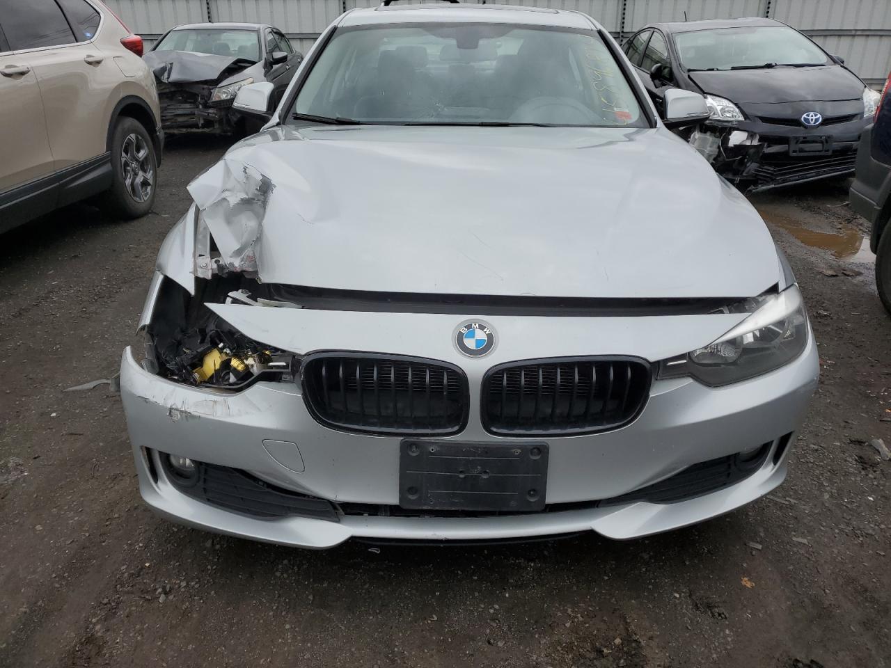 VIN WBA3C3C5XEF983798 2014 BMW 3 SERIES no.5