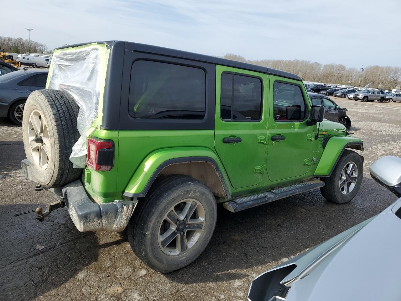 2018 Jeep Wrangler Unlimited Sahara VIN: 1C4HJXEG2JW304900 Lot: 46805934