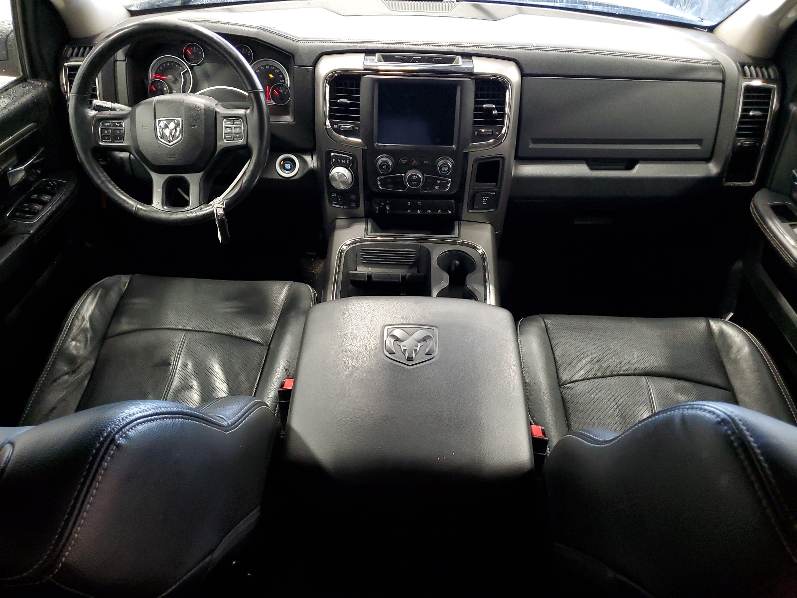 1C6RR7MT4JS241955 2018 Ram 1500 Sport