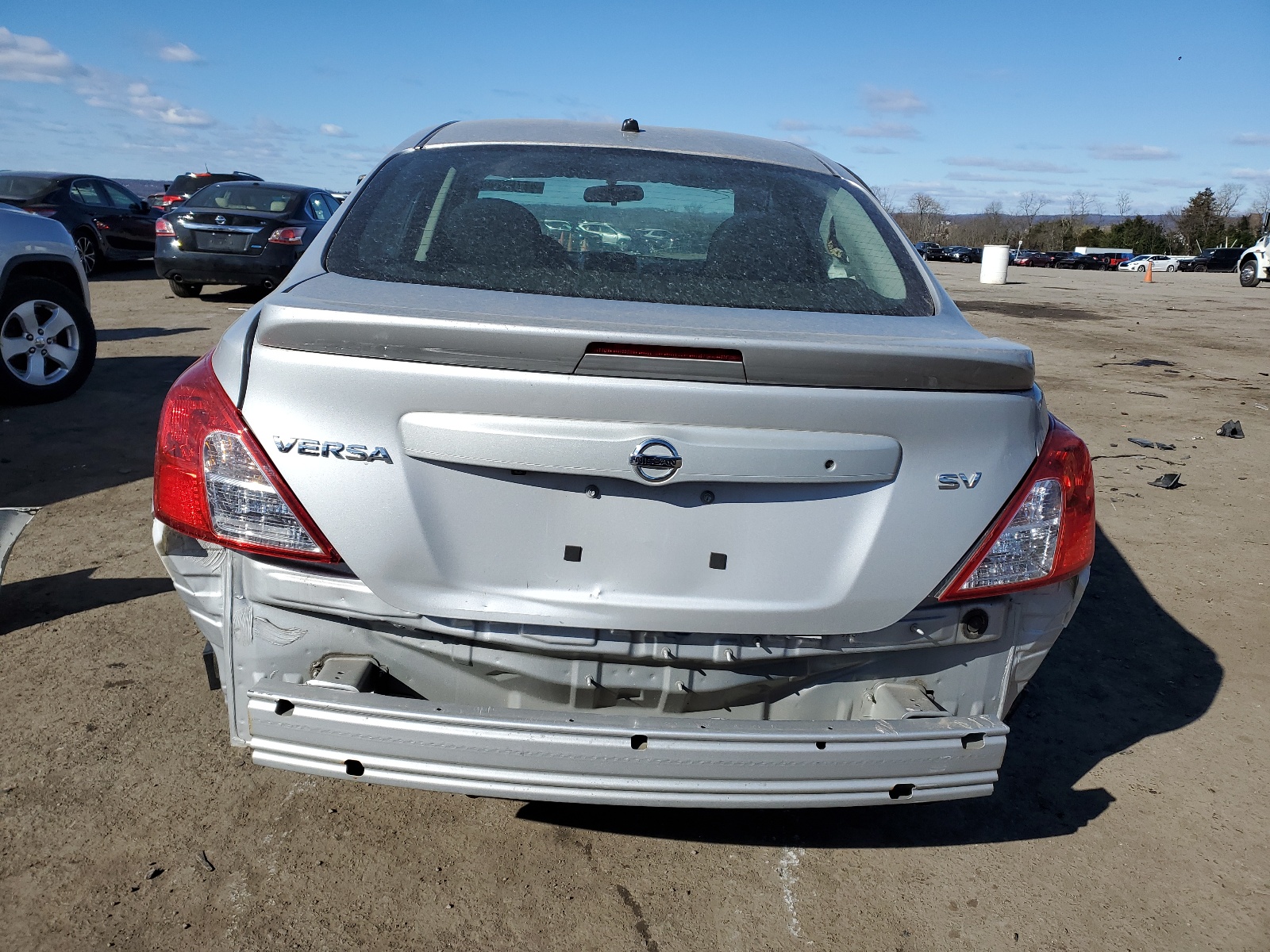 2019 Nissan Versa S vin: 3N1CN7AP8KL864810