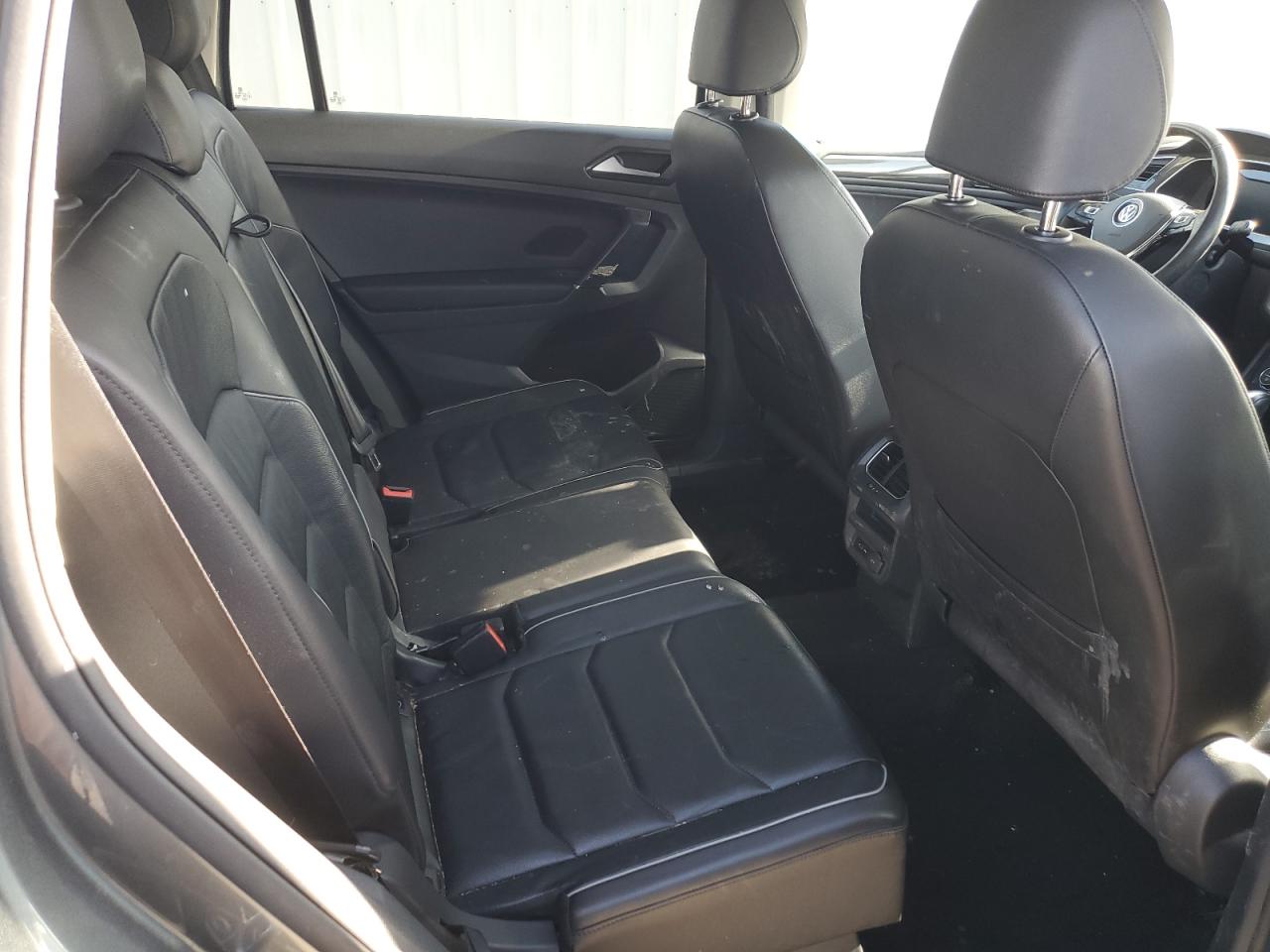 2018 Volkswagen Tiguan Sel Premium VIN: 3VV4B7AXXJM005125 Lot: 46919104